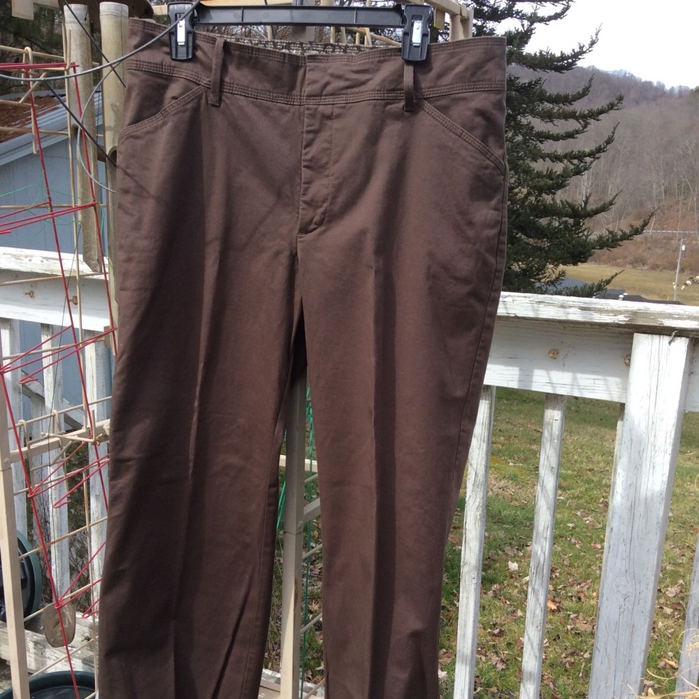 Lee natural straight leg brown . Size 14 short.
